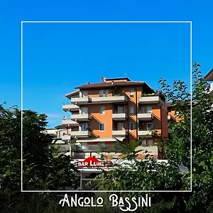 Apartament Angolo Bassini -, Werona
